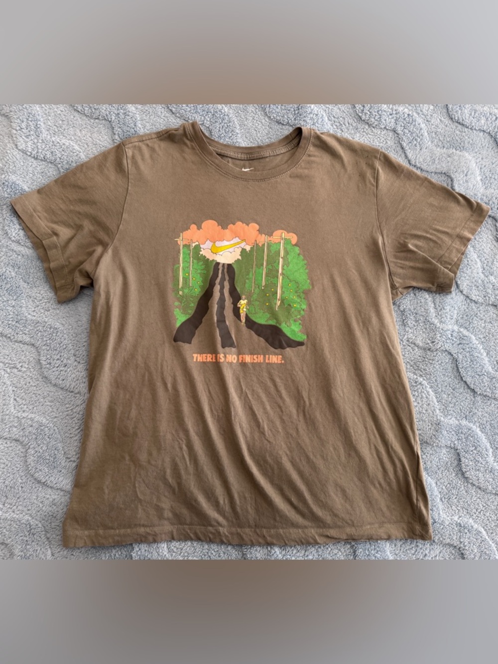 Nike Light Army Green T-Shirt There Is No Finish Line XL